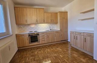 Wohnung kaufen in Peter-Rosegger-Straße, 8052 Graz, Geräumige 2-Zimmer Wohnung zu kaufen mit herrlichem Blick über Graz und sehr guter Verkehrsanbindung