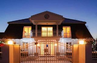 Villen zu kaufen in 4652 Steinerkirchen an der Traun, Zeitlose Villa mit beeindruckender Großzügigkeit