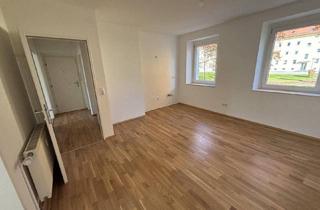 Wohnung mieten in Paulus-Wörndl-Platz, 4400 Steyr, Sonnendurchflutete 2-Zimmer-Wohnung mit herrlichem Grünblick im beliebten Münichholz – liebevoll saniert, mit modernem Wohlfühlbad, praktischen Wohnräumen und perfekter Anbindung!
