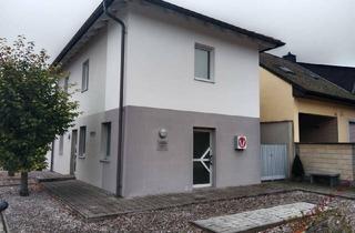 Gewerbeimmobilie kaufen in 2522 Oberwaltersdorf, 2522 Oberwaltersdorf Ordination und Wohnung in einem Haus in Topzustand
