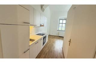 Wohnung mieten in Untere Hauptstraße, 7100 Neusiedl am See, Residieren im Schloss! Haus 2 Top 9!