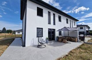 Haus kaufen in Bertha Von Suttner Straße 11, 4800 Attnang, Doppelreinhaus Hälfte