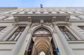 Maisonette kaufen in 1040 Wien, Stadthaus im Dach: Palais-Charme auf drei Etagen