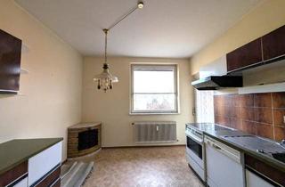 Wohnung kaufen in 8570 Voitsberg, Sanierungsbedürftige 3-Zimmer-Eigentumswohnung mit Balkon, Loggia und Garage