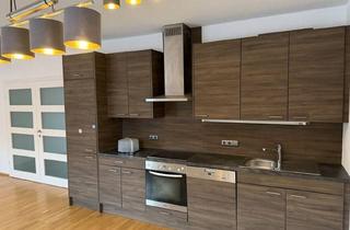 Wohnung kaufen in Quergasse 8, 4600 Wels, Eigentumswohnung (Hausanteil=komplettes 2. OG) mit gesamtem, ausbaubaren Dachboden und Autoabstellplatz in zentraler Lage