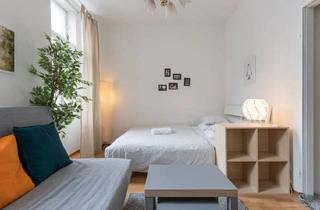 Wohnung kaufen in Klosterneuburger Straße, 1200 Wien, zwei Altbau- Wohnungen, unsaniert