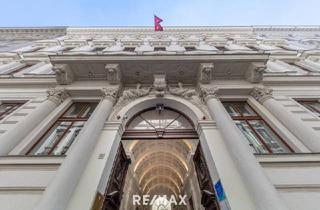 Maisonette kaufen in 1040 Wien, Stadthaus im Dach: Palais-Charme auf drei Etagen