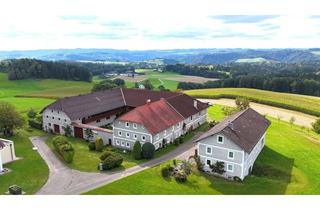 Haus kaufen in 4113 Sankt Martin im Mühlkreis, Provisionsfrei: Landwirtschaftliches Anwesen mit Dreiseithof, 23.7 ha Grund und herrlicher Fernsicht