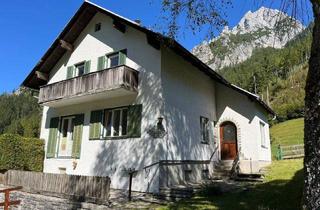 Haus kaufen in 8912 Johnsbach, Sanierungsbedürftiges Wohnhaus mit südseitigem Balkon und Terrasse, 2 Garagen und Keller