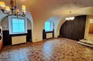 Haus kaufen in Schloss Und Badner Bahn, 2512 Tribuswinkel, Beindruckender HAUSANTEIL/ in WE - Altehrwürdiges Ambiente - in Tribuswinkel/ Baden bei Wien - eigene Terrasse & Grünfläche - Poolmitbenützung!