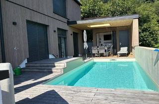 Villen zu kaufen in 5310 Mondsee, Traumhaus mit Seeblick und Pool / Provisionsfrei