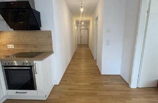Wohnung mieten in Hallergasse, 1110 Wien, Neuwertige 71m² Wohnung mit Balkon - WG-tauglich & top ausgestattet