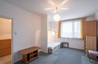 Wohnung mieten in Stadtpark Atzgersdorf; Erlaaer Straße; Bahnhof Atzgersdorf, 1230 Wien, Perfekte Singlewohnung ab 1.1.2026 (1 Zimmer + separate Küche) im 3. Stock OHNE Lift - Grünblick nähe Bahnhof Atzgersdorf!