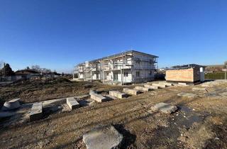 Wohnung kaufen in 4910 Ried im Innkreis, Leistbarer Gartentraum! Barrierefreie Neubau 2-Zimmerwohnung mit Loggia / Terrasse und XXL-Eigengarten, Carport und Parkplatz in Ried im Innkreis