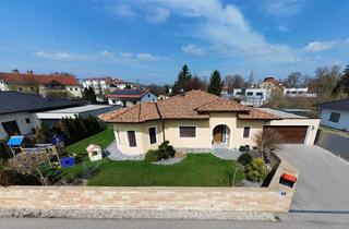 Haus kaufen in 4614 Marchtrenk, NEUER PREIS! Exklusiver Bungalow im Toskana Stil mit Terrasse, Traumgarten und Doppelgarage in Marchtrenk