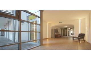 Wohnung kaufen in 2380 Perchtoldsdorf, Wohn- und Büro-Paket: Großzügige Wohnung und Büro im historischen Gebäude