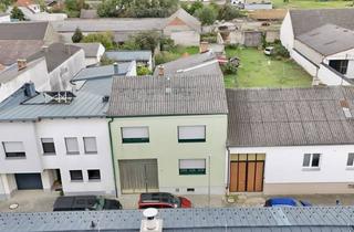 Haus kaufen in 7122 Gols, Golser Streckhof mit Bauplatzreserve - Wohnen im Hof, Ausbau für Familie oder Büro möglich