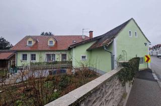 Haus kaufen in 2020 Hollabrunn, RARITÄT IN HOLLABRUNN: CHARMANTES, SANIERUNGSBEDÜRTIGES LANDHAUS MIT BAULANDRESERVE IN SEHR GUTER WOHNLAGE MIT HERRLICHEM GARTEN SAMT ALTBAUMBESTAND