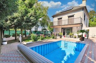 Villen zu kaufen in Versorgungsheimstraße, 1130 Wien, Stadtvilla in Bestlage von Hietzing, 6 Haupträume, 15 Nebenräume, Pool, Solaranlage, Sauna (mit eigener Privatstraße)