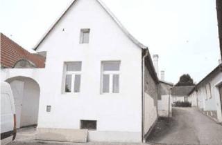 Haus mieten in Pfaffstetten 48, 3720 Pfaffstetten, Typisches Weinviertler Dorfhaus sanierungsbedürftig mit viel Charme und Innenhofidylle auch als Mietkauf möglich