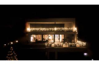 Villen zu kaufen in 4663 Laakirchen, Lichterglanz & Weitblick – Christmas Living over LA.