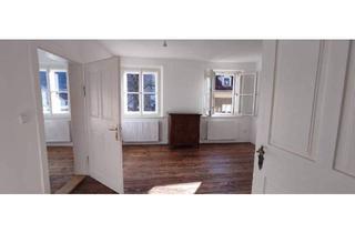 Wohnung mieten in Krippgasse 10, 6060 Hall in Tirol, Charmante 2-Zimmer-Altstadtwohnung für Singles – ab Februar 2026