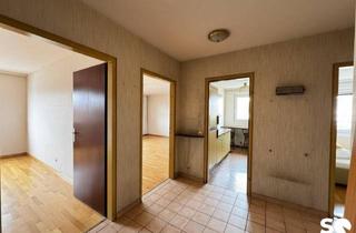 Wohnung kaufen in 1060 Wien, #SQ - Charmantes Sanierungsbedürftiges 3-Zimmer Apartment (ca. 73 m²) mit Loggia in Toplage des 6ten Bezirks