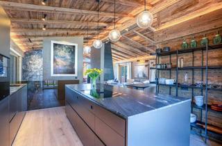 Haus kaufen in 6380 Sankt Johann in Tirol, Zeitlos elegantes Chalet mit Blick auf den Wilden Kaiser