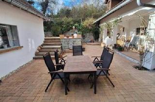 Haus kaufen in 8230 Hartberg, Restaurierter Dreikanthof in der Oststeiermark: ländlicher Charme trifft Lebensqualität!