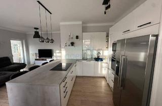 Wohnung kaufen in 4053 Haid, Renovierte 4-Zimmerwohnung mit 233 m² Eigengarten und zwei Stellplätzen – Nähe Haid-Center