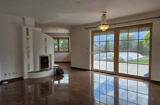 Villen zu kaufen in 5071 Käferheim, Exklusive Villa mit Pool und traumhaften Blick auf den Untersberg!