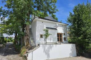 Haus kaufen in 4810 Gmunden, Künstlerhaus in Seenähe – Wohnen mit Geschichte und Seele