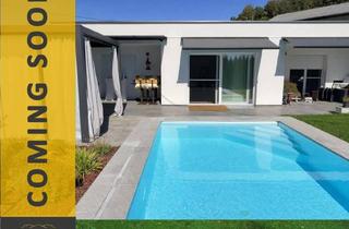 Haus kaufen in 4843 Ampflwang, COMING SOON! Leistbarer Luxusbungalow Tiroler Style mit Pool, Gartenhaus, Pavillon, Doppelcarport und PV-Anlage der die Herzen hoher schlagen lässt Ampflwang am Hausruck