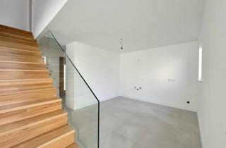 Doppelhaushälfte kaufen in Leopold Lehnerstraße, 2751 Steinabrückl, Moderne Doppelhaushälfte in Steinabrückl: Erstbezug mit Garten, Balkon und Terrassen!