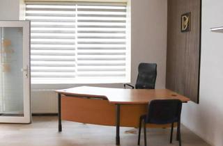 Gewerbeimmobilie kaufen in Hauptbahnhof Innsbruck, 6020 Innsbruck, Kompaktes ca. 43 m² großes Geschäftslokal mit Vitrine beim Hauseingang zum Kauf