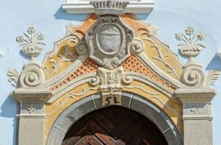 Haus kaufen in Zentrum Steinfeld, Volksschule, Bahnhof, Weißensee, Greifenburg, Millstätter See, 9754 Steinfeld, Rarität - Historisches Anwesen mit Idyllisch Gelegenem Garten - Modernes Wohnen auf 188M² + Separater Wohnung und Nebenräume