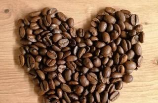 Geschäftslokal mieten in 8600 Bruck an der Mur, Top Café in Bruck an Mur: Perfekte Lage und großer Sitzgarten