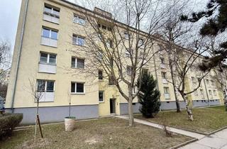 Wohnung kaufen in Eipeldauer Straße, 1220 Wien, Gemütliche 3-Zimmer-Wohnung mit Loggia in Wien 1220 – Ihr Sanierungsprojekt wartet!