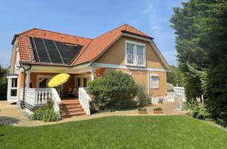 Einfamilienhaus kaufen in 2511 Pfaffstätten, Neuwertiges Traum-Einfamilienhaus in Pfaffstätten: Stil, Pool und Gartenparadies!