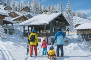 Haus kaufen in 9620 Sonnenalpe Nassfeld, Ski-in/Ski-out Haus am Nassfeld – Renditeobjekt mit drei Einheiten und PV-Anlage