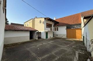 Bauernhäuser zu kaufen in 2170 Poysdorf, Sanierungsobjekt mit zwei Wohnhäusern und Nebengebäuden in Poysdorf!