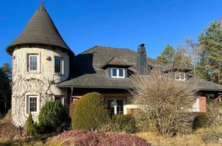 Villen zu kaufen in 5111 Bürmoos, Idyllische Landhausvilla am Waldrand