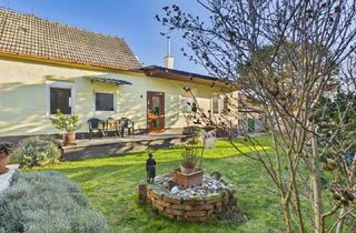 Einfamilienhaus kaufen in 7123 Mönchhof, Sanierungsbedürftiges Einfamilienhaus mit großem Grundstück in Mönchhof