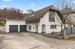 Einfamilienhaus kaufen in 4662 Laakirchen, Großzügiges Ein- bis Zweifamilienhaus mit Doppelgarage, Garten & vielseitigem Raumangebot in Laakirchen