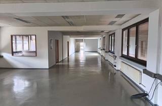 Wohnung kaufen in 6020 Innsbruck, Ideal für Anleger und Firmen!! Es gibt ein Gewerbeobjekt mit 5 Garconnieren und einer 2 Zimmerwohnung in Innsbruck zu erwerben.