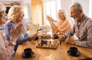 Wohnung kaufen in 7000 Eisenstadt, Gemeinsam statt Einsam! Generation 50+ / Grünruhelage / 3 Zimmer mit Balkon und Garage! (Top 5 - 2.OG - 81 m² )