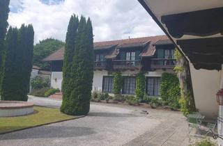 Haus kaufen in 5222 Munderfing, Für Investoren! Entdecken Sie diese exklusive, großzügige Anwesen auf 22.000m² großen Grundstück