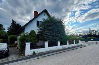 Einfamilienhaus kaufen in 2700 Wiener Neustadt, Einfamilienhaus mit Nebengebäude am Stadtrand mit großem Garten in ruhiger Lage