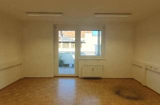 Immobilie mieten in Dreihackengasse 4-6, 8020 Graz, Helle Büroräumlichkeit neben Dominikanerkloster - Provisionsfrei!