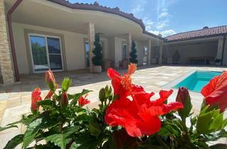 Haus kaufen in Am Fuße Des Poguscher Steierecks, 8642 Sankt Lorenzen im Mürztal, Ultimativer Luxus im Mediterranen Stil: Sensationeller Bungalow mit Pool in Exklusiver Ausstattung und Top Ruhelage, hier erfüllt sich Jeder Wohntraum